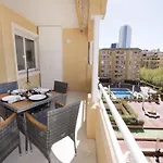 Edificio Apolo 7 דירה *