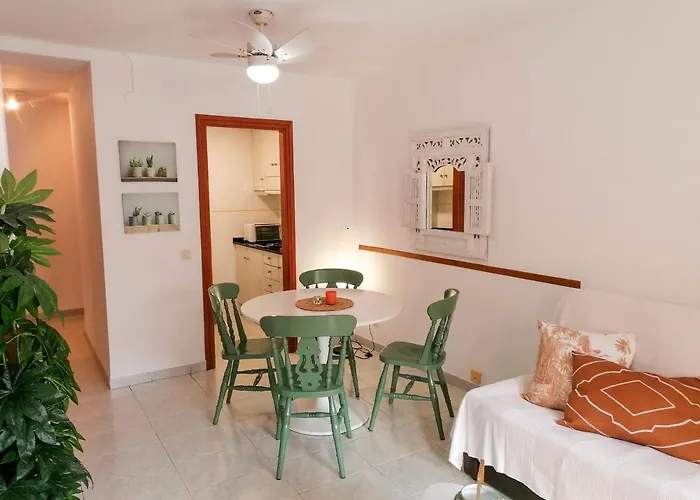 Edificio Apolo 7 * 칼페