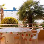 Edificio Apolo 7 Apartman